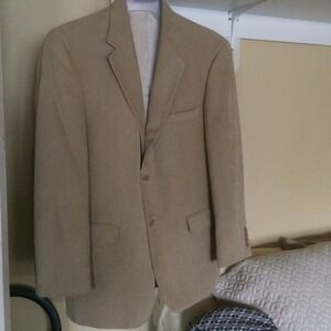 Andrew Fezza Sport Coat Beige Sz42R Inner Pockets 2 Button Closure Pre-Owned